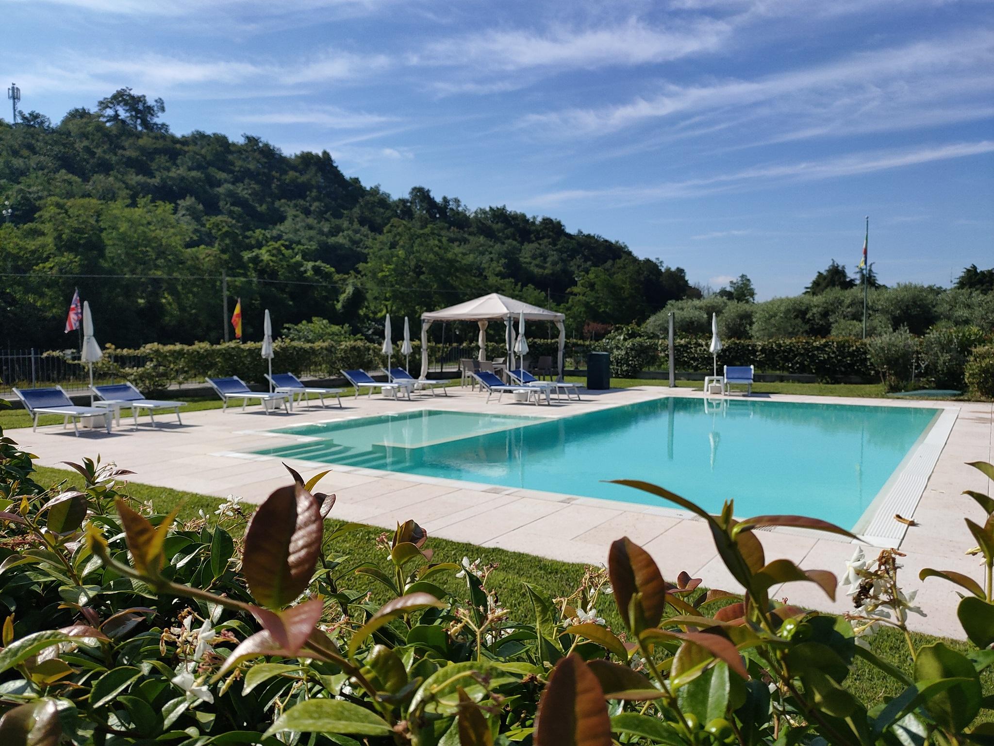 Hotel Agli Ulivi Valeggio sul Mincio Kültér fotó