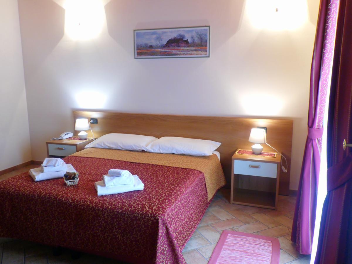 Hotel Agli Ulivi Valeggio sul Mincio Kültér fotó
