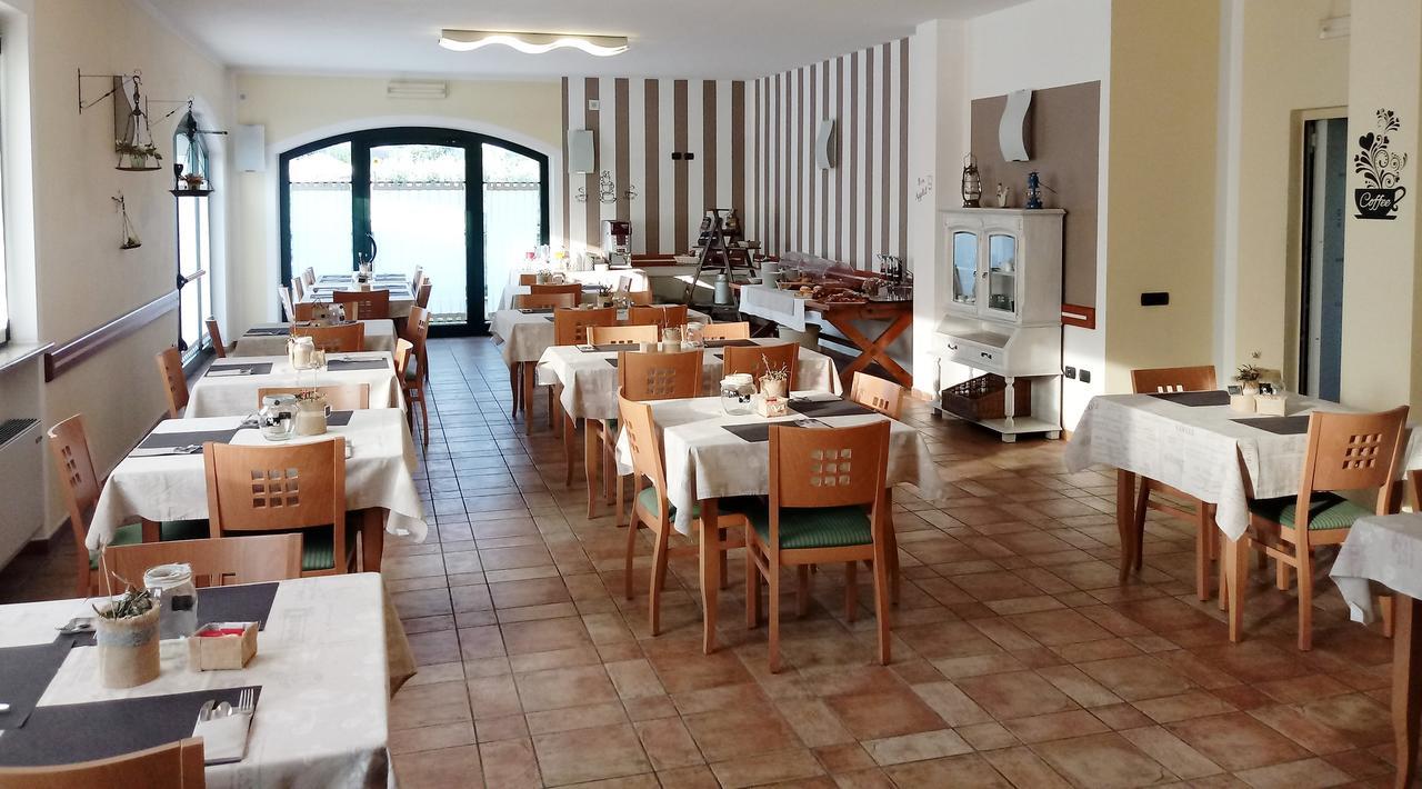Hotel Agli Ulivi Valeggio sul Mincio Kültér fotó