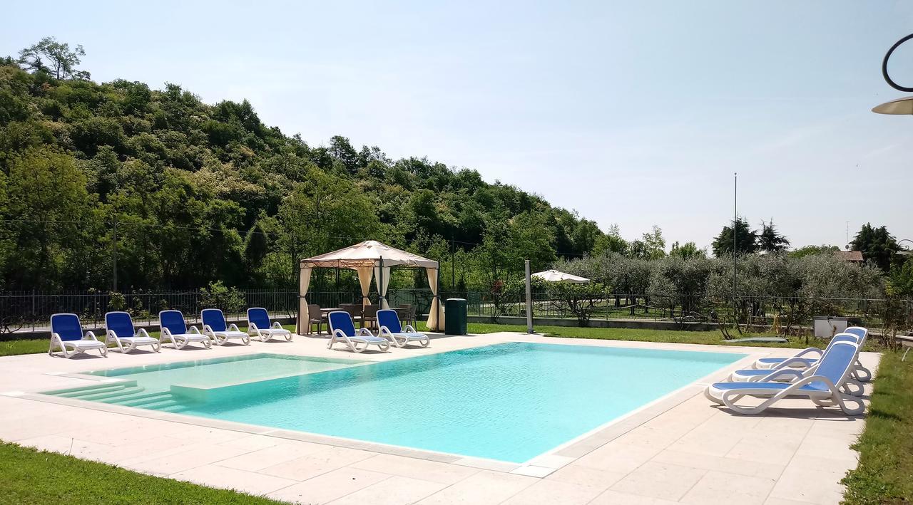 Hotel Agli Ulivi Valeggio sul Mincio Kültér fotó