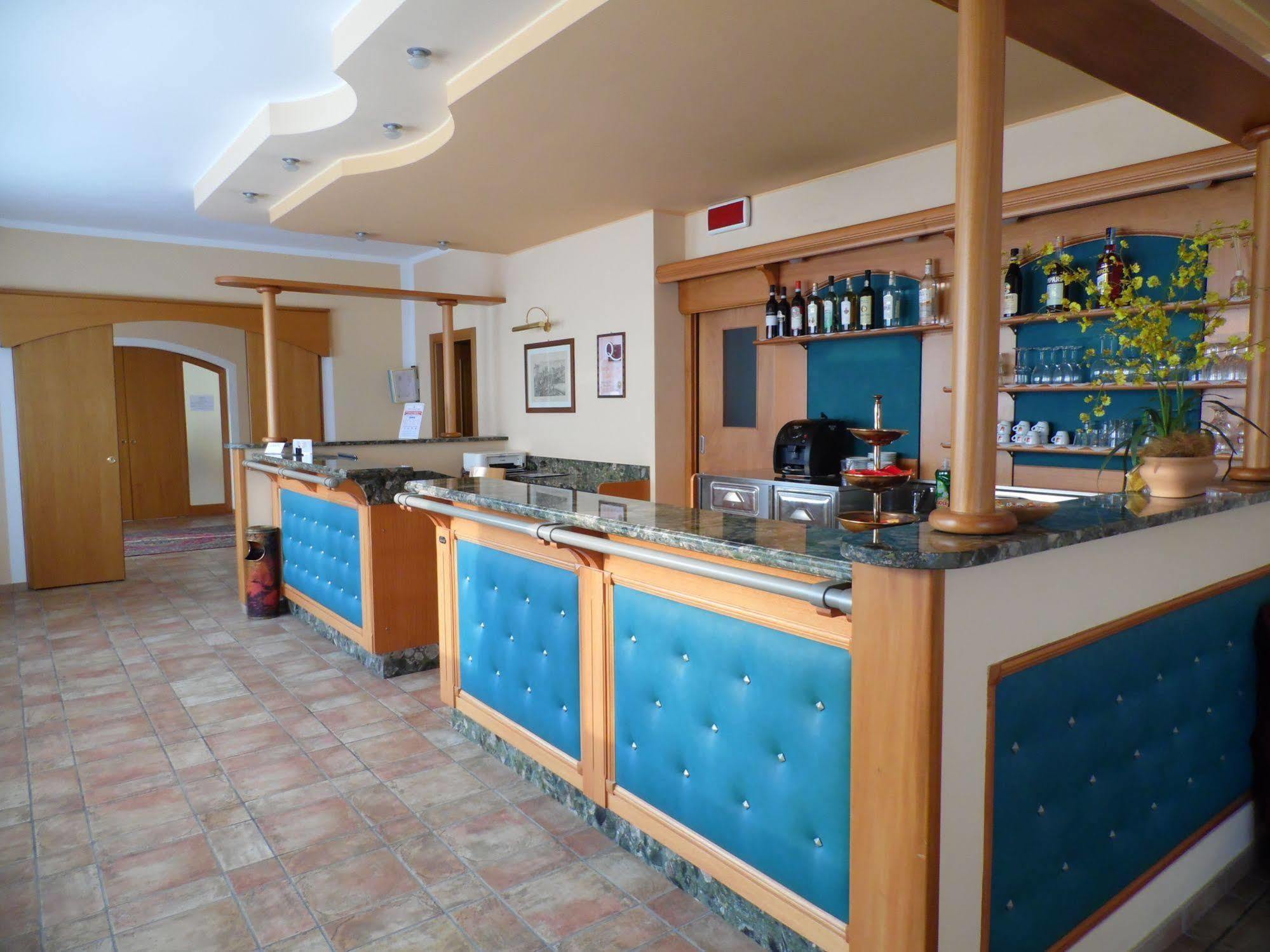 Hotel Agli Ulivi Valeggio sul Mincio Kültér fotó