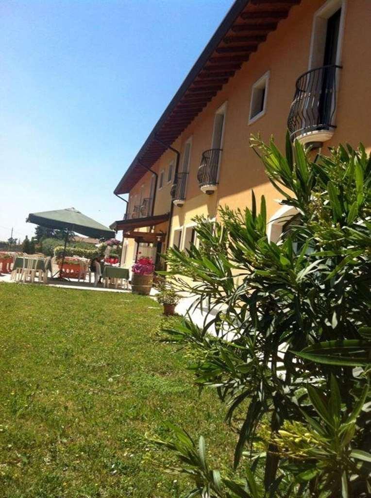 Hotel Agli Ulivi Valeggio sul Mincio Kültér fotó