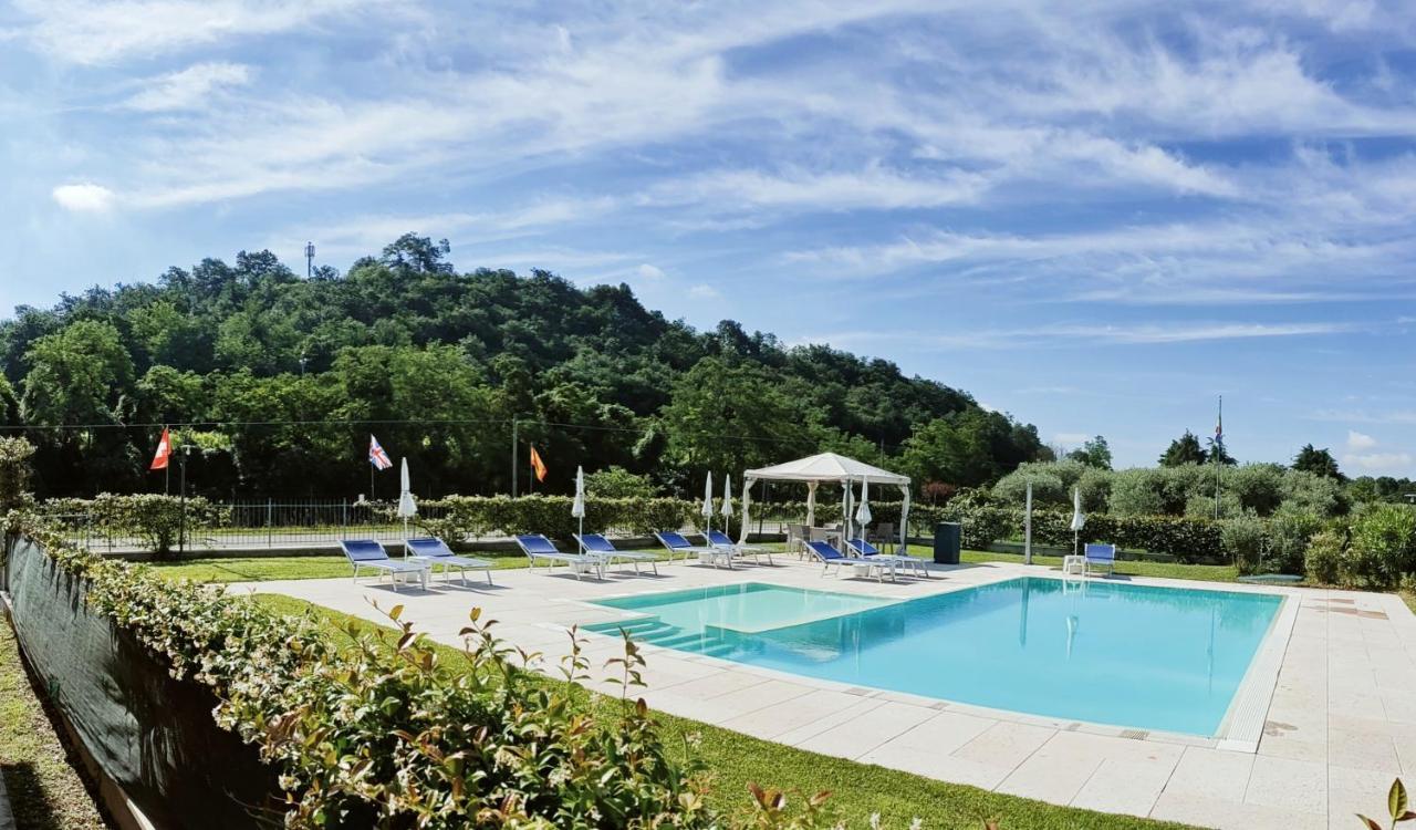 Hotel Agli Ulivi Valeggio sul Mincio Kültér fotó